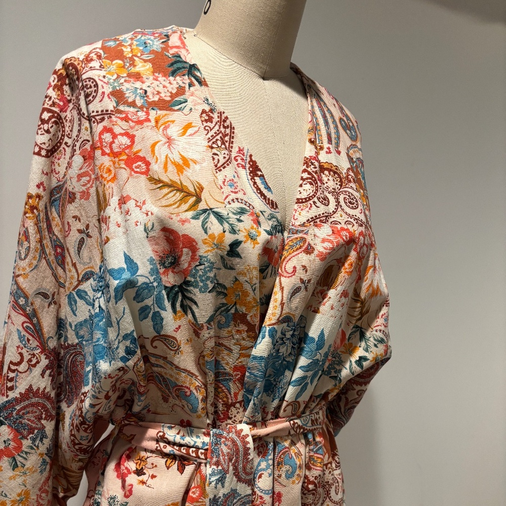 Zara NWT Floral Paisley Kimono
